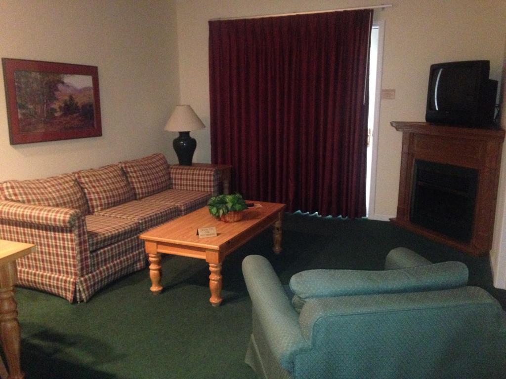 Hidden Valley Inn - Indiana Nashville Ruang foto